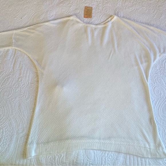 Lightweight jersey top. - Picture 9 of 16